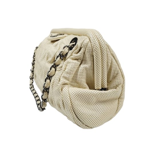 Chanel Cream Top Clasp Bag - Picture 6 of 12